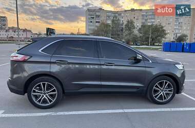 Внедорожник / Кроссовер Ford Edge 2019 в 