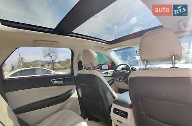 Внедорожник / Кроссовер Ford Edge 2016 в 