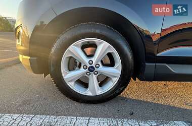 Позашляховик / Кросовер Ford Edge 2017 в 