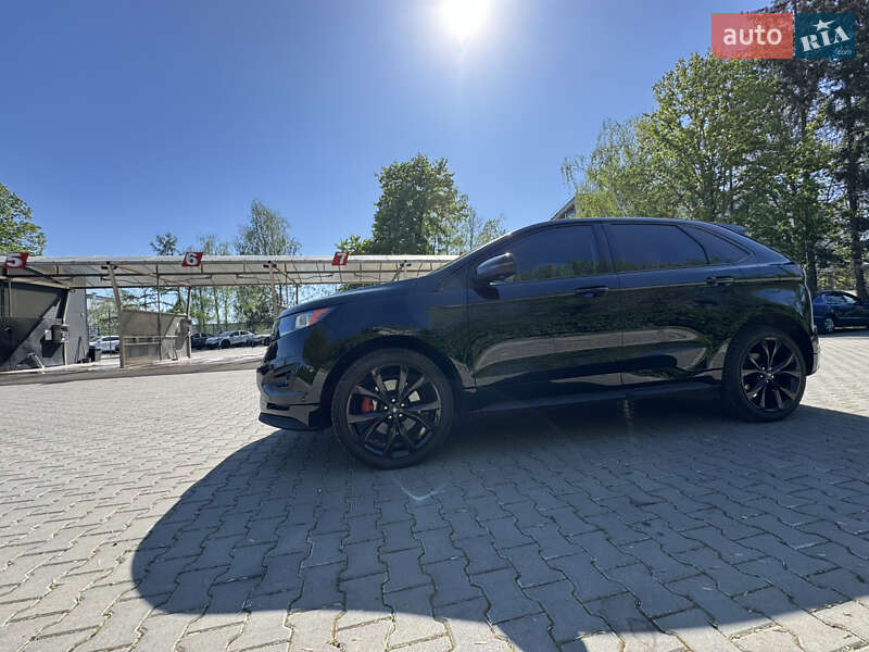 Позашляховик / Кросовер Ford Edge 2017 в 