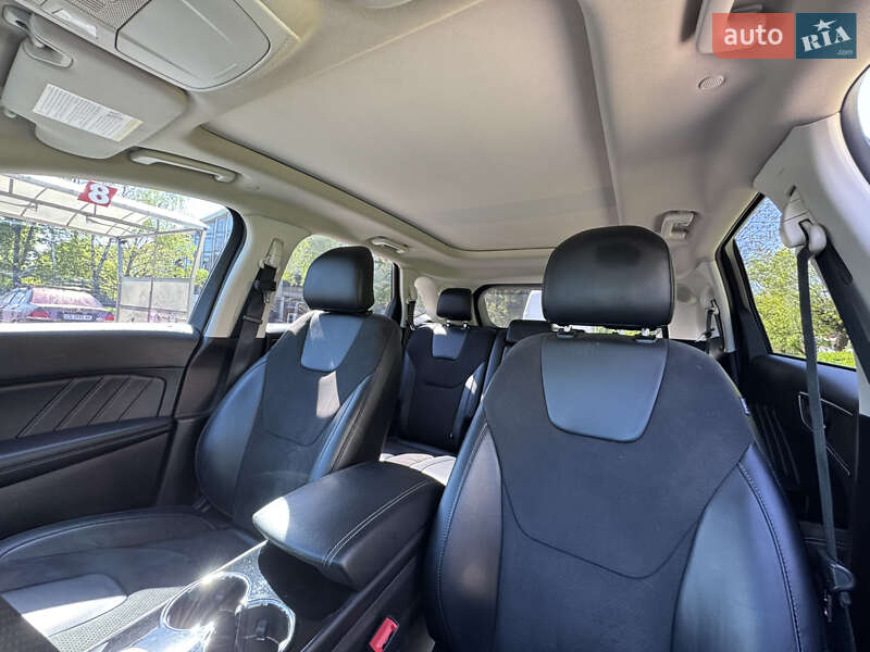 Внедорожник / Кроссовер Ford Edge 2017 в Черновцах