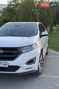 Внедорожник / Кроссовер Ford Edge 2015 в 