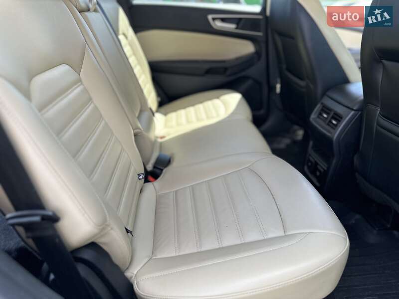 Внедорожник / Кроссовер Ford Edge 2018 в Черновцах