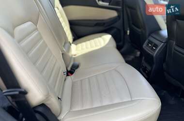 Внедорожник / Кроссовер Ford Edge 2018 в 