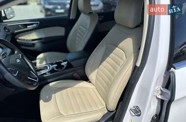 Внедорожник / Кроссовер Ford Edge 2018 в 