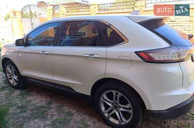 Внедорожник / Кроссовер Ford Edge 2016 в 