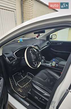 Внедорожник / Кроссовер Ford Edge 2015 в 
