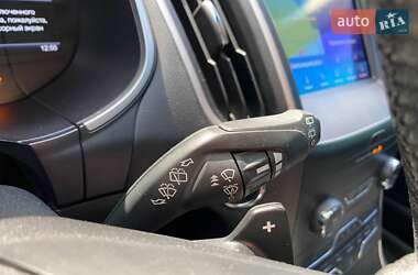 Внедорожник / Кроссовер Ford Edge 2018 в 