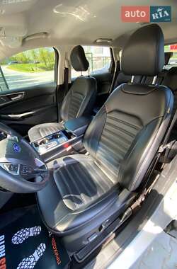 Внедорожник / Кроссовер Ford Edge 2018 в 