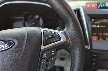 Внедорожник / Кроссовер Ford Edge 2018 в 