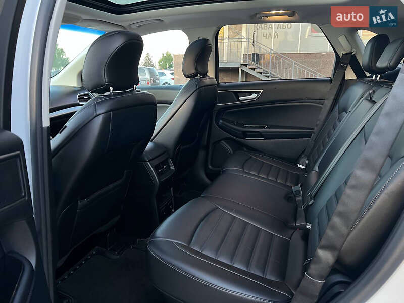 Внедорожник / Кроссовер Ford Edge 2016 в Гайсине