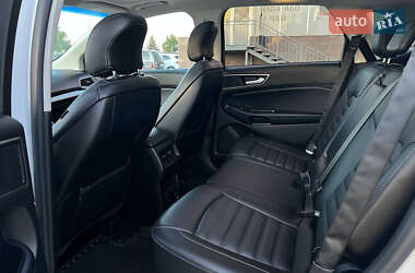 Позашляховик / Кросовер Ford Edge 2016 в 