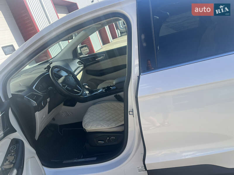 Внедорожник / Кроссовер Ford Edge 2015 в Сумах