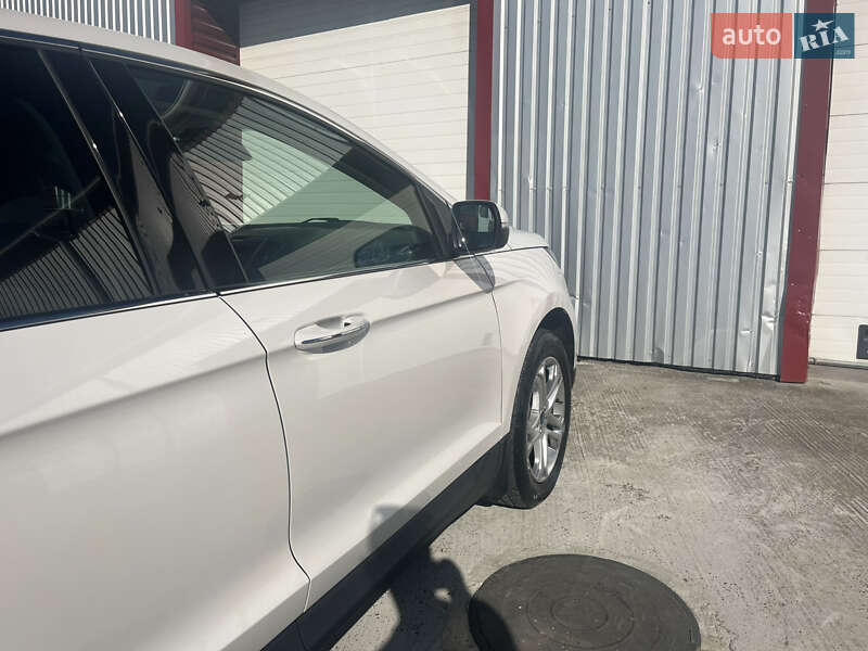 Внедорожник / Кроссовер Ford Edge 2015 в Сумах