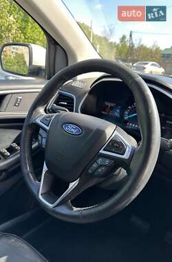 Позашляховик / Кросовер Ford Edge 2016 в 