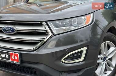 Внедорожник / Кроссовер Ford Edge 2016 в 