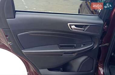Позашляховик / Кросовер Ford Edge 2016 в 