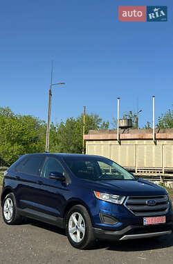 Позашляховик / Кросовер Ford Edge 2016 в 