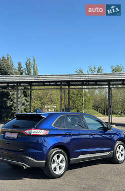 Позашляховик / Кросовер Ford Edge 2016 в 