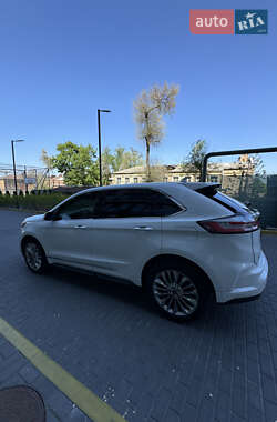 Позашляховик / Кросовер Ford Edge 2020 в 