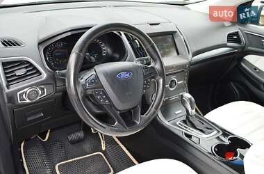 Внедорожник / Кроссовер Ford Edge 2016 в 