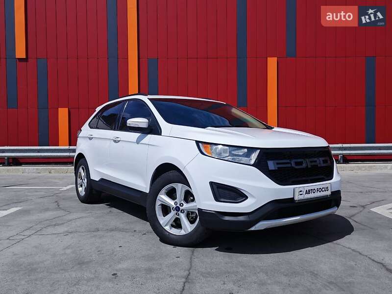 Внедорожник / Кроссовер Ford Edge 2015 в 