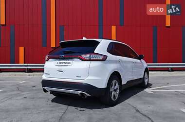 Внедорожник / Кроссовер Ford Edge 2015 в 
