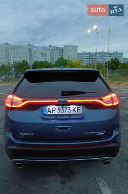 Позашляховик / Кросовер Ford Edge 2018 в 