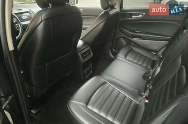 Позашляховик / Кросовер Ford Edge 2019 в 
