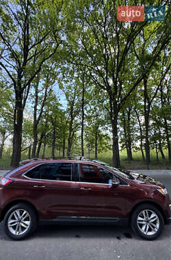 Внедорожник / Кроссовер Ford Edge 2016 в 