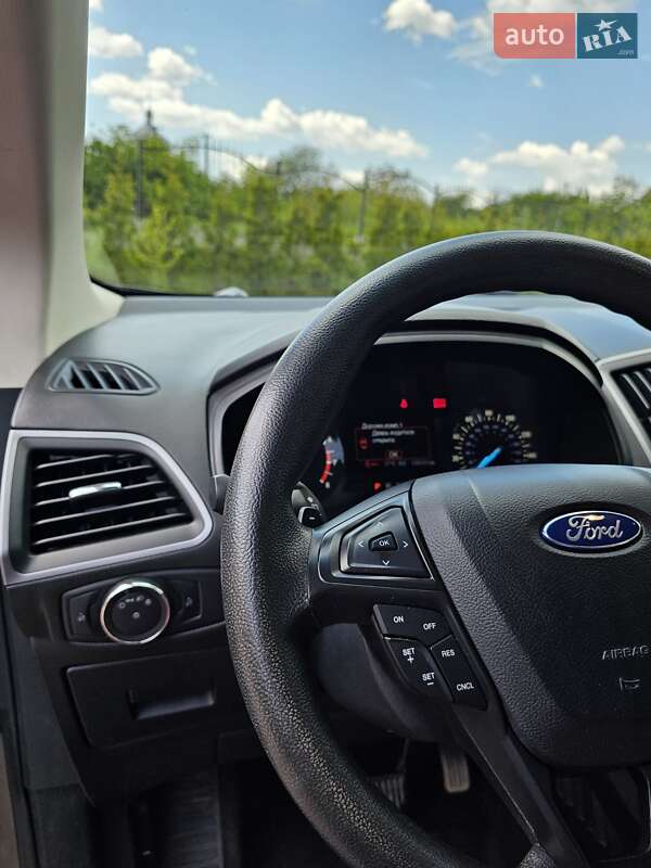 Внедорожник / Кроссовер Ford Edge 2016 в Черновцах