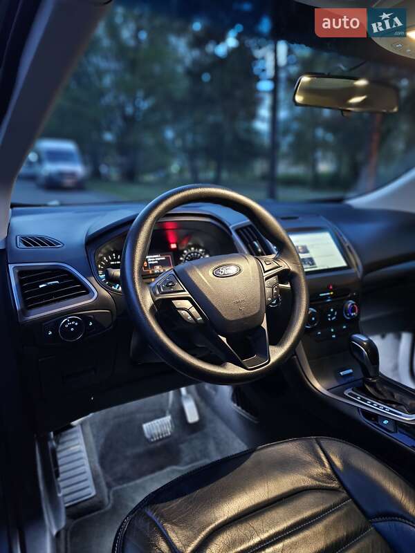 Внедорожник / Кроссовер Ford Edge 2016 в Черновцах