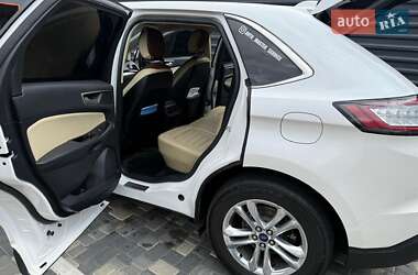 Внедорожник / Кроссовер Ford Edge 2017 в 