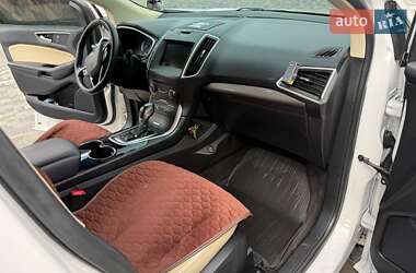 Внедорожник / Кроссовер Ford Edge 2017 в 