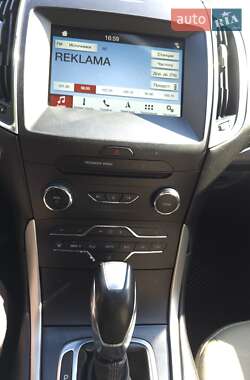 Внедорожник / Кроссовер Ford Edge 2017 в 