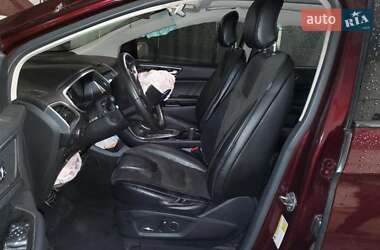Позашляховик / Кросовер Ford Edge 2016 в 