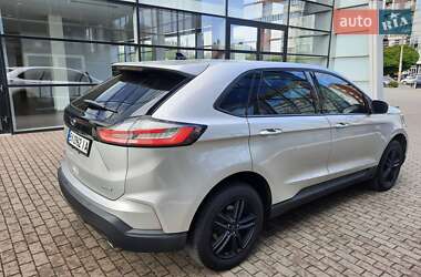 Внедорожник / Кроссовер Ford Edge 2018 в 
