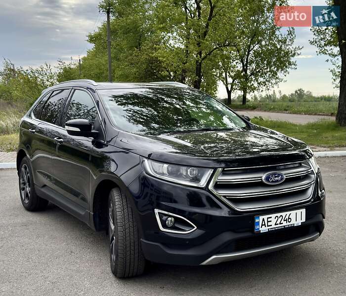 Внедорожник / Кроссовер Ford Edge 2016 в 