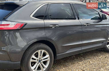 Позашляховик / Кросовер Ford Edge 2020 в 