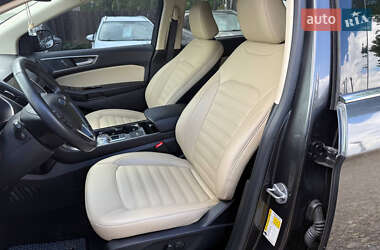 Позашляховик / Кросовер Ford Edge 2020 в 