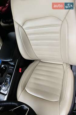 Внедорожник / Кроссовер Ford Edge 2020 в 