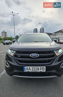 Внедорожник / Кроссовер Ford Edge 2018 в 