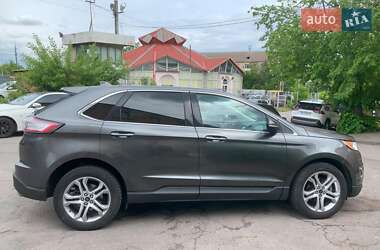 Позашляховик / Кросовер Ford Edge 2016 в 