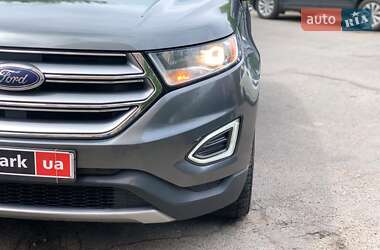 Позашляховик / Кросовер Ford Edge 2016 в 