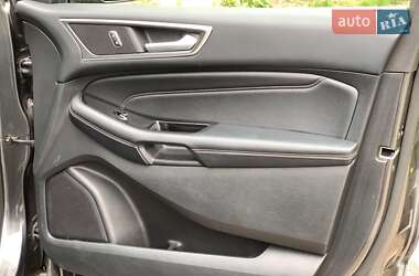 Позашляховик / Кросовер Ford Edge 2016 в 
