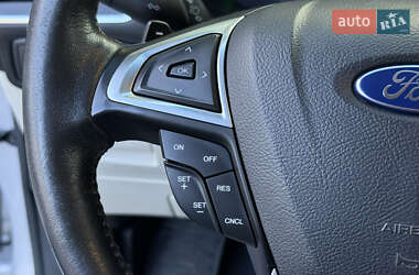 Внедорожник / Кроссовер Ford Edge 2015 в 