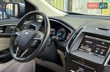 Внедорожник / Кроссовер Ford Edge 2015 в 