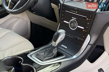 Внедорожник / Кроссовер Ford Edge 2015 в 