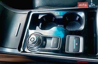 Внедорожник / Кроссовер Ford Edge 2019 в 