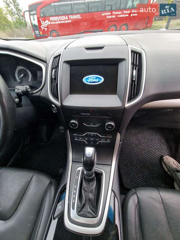 Внедорожник / Кроссовер Ford Edge 2015 в Ивано-Франковске